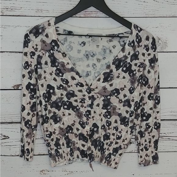 H&M Pansy Floral‎ Sweater - Picture 1 of 7